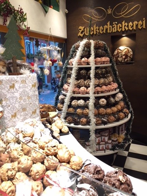 Schneeballen pastry in  Rothenburg ob der Tauber. 